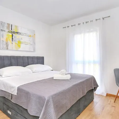 Gorgeous In With Kitchen Holiday home Vrsi