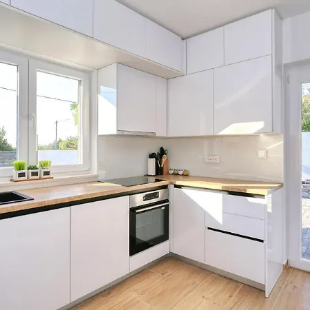 Gorgeous In With Kitchen